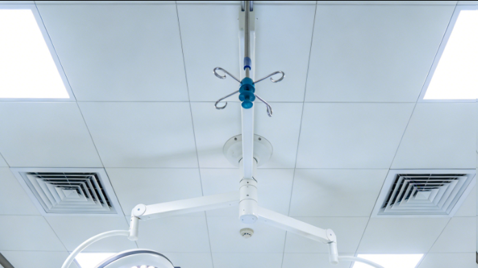 抗菌铝扣板与普通工程铝扣板：医院场景实用差异全对比