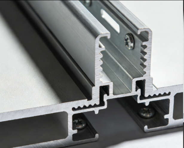 明架跌级铝扣板规格参数与基材厚度选型参考